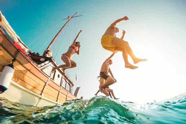 Yatla Özel Yüzme Turu.