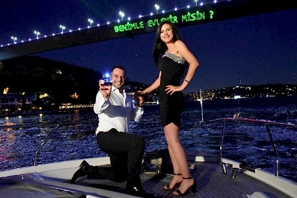 Yatta Evlilik Teklifi.