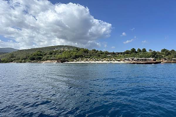 Göcek Haftalık Yat Kiralama: Akdeniz´i Derinlemesine Keşfedin