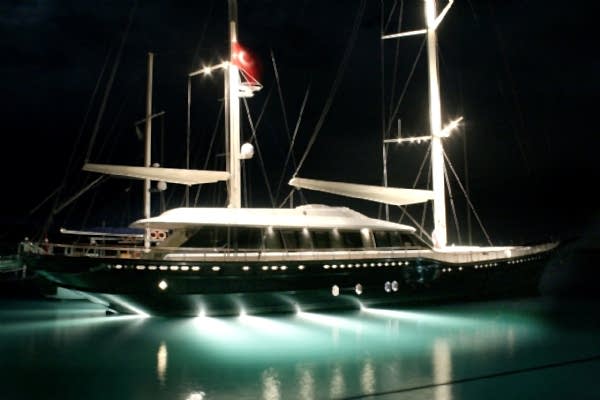 Bodrum yatılı yat turu gece.